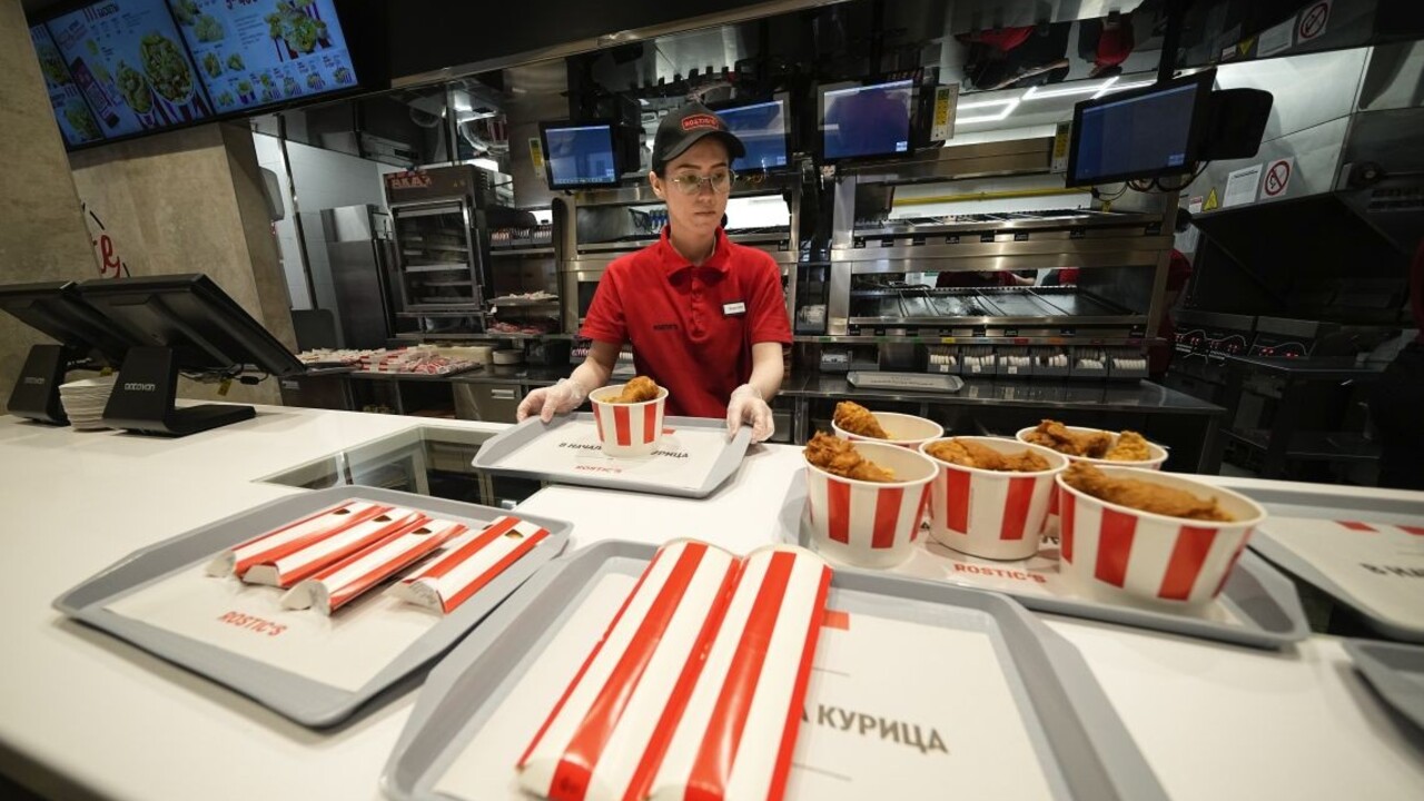Oživujú značku Rostic's. Ruská verzia amerického reťazca KFC otvorila svoju prvú prevádzku v Moskve