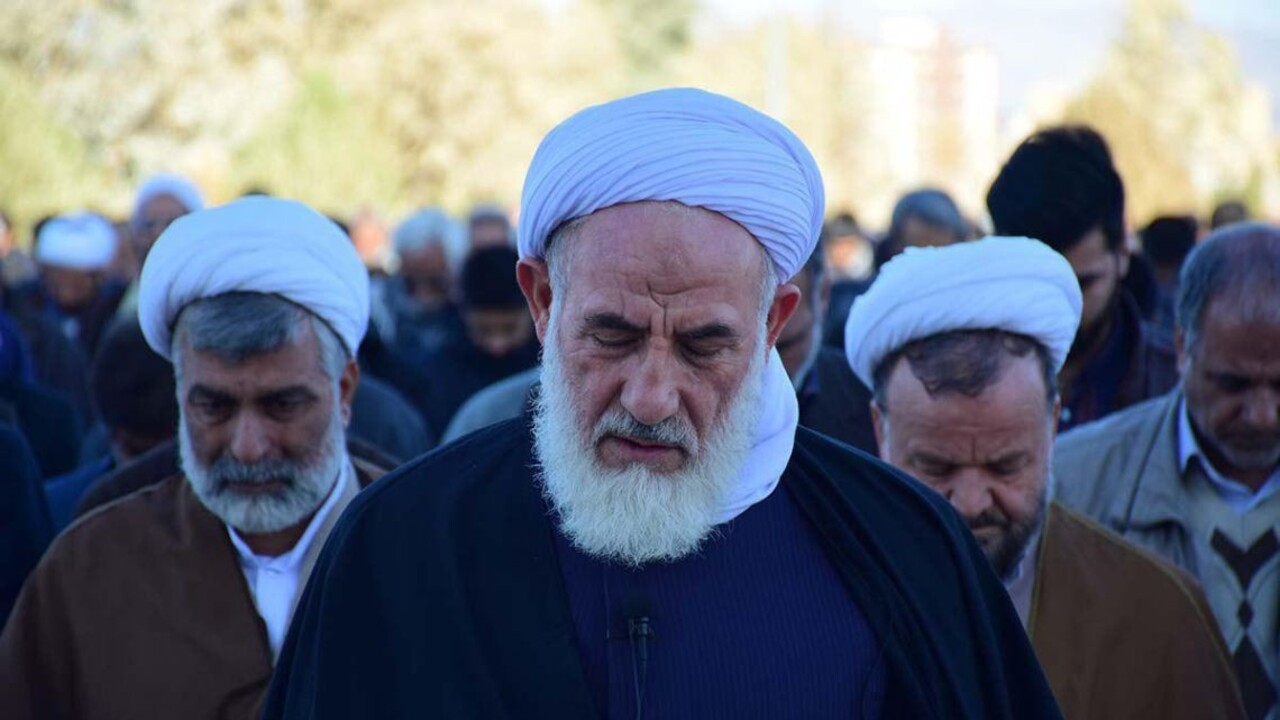 Na severe Iránu bol spáchaný atentát na vysoko postaveného duchovného, útočníka zatkli