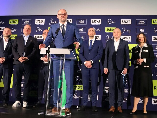 SASKA či Smer-SSD. Niektoré strany v kampani používajú iný názov, oficiálne ho však nemenia