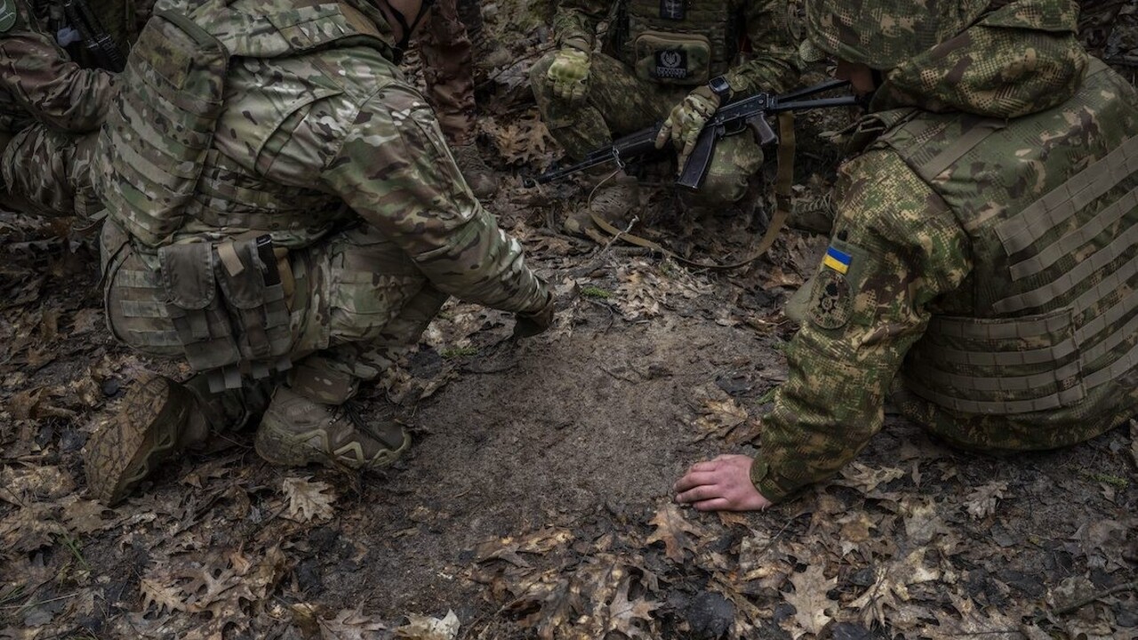 Rusi zničili most v Černihivskej oblasti. Spájal dediny a dovážali sa cez neho potraviny