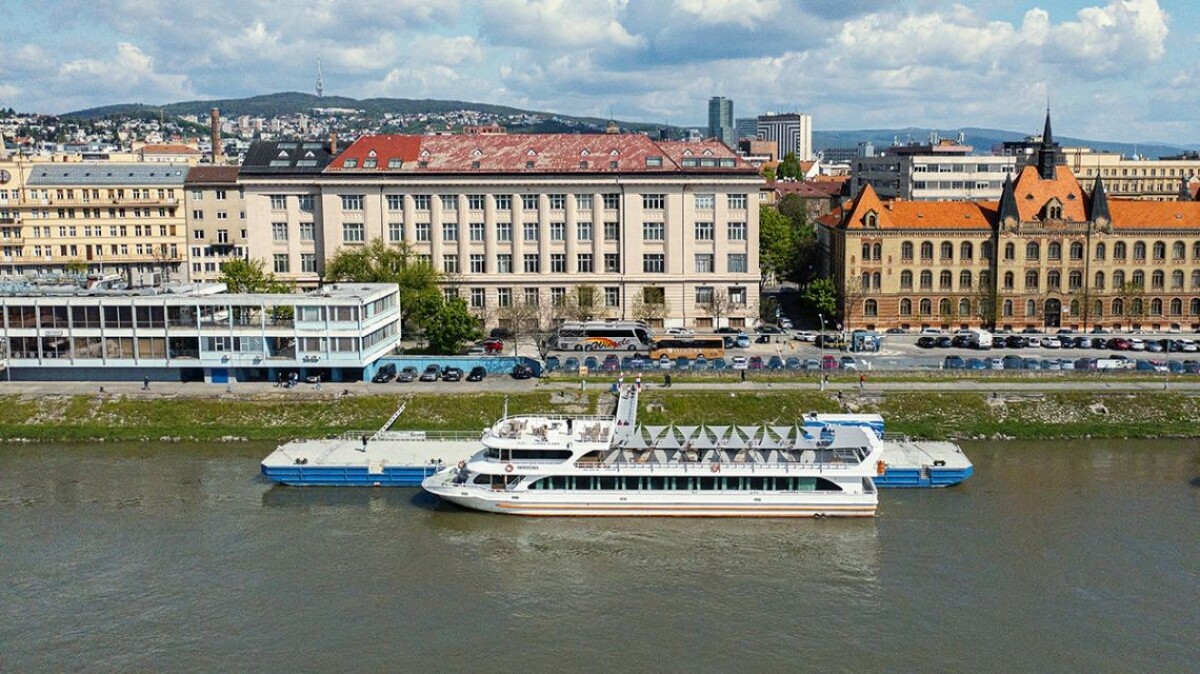 Lodná osobná doprava na Dunaji