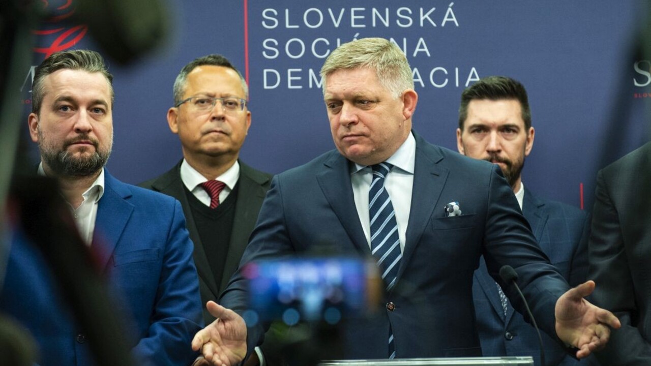 Smer-SD chce vyhrať voľby. Rovnaké ambície má aj SASKA