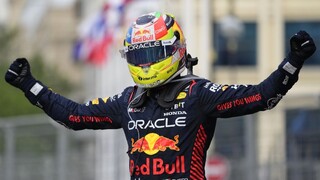 Red Bull naďalej dominuje. V Azerbajdžane vyhral Perez pred Verstappenom a Leclercom
