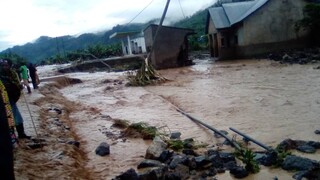 Rwandu sužujú záplavy a zosuvy pôdy, zomrelo vyše sto ľudí. Nadpriemerné zrážky očakáva celý máj
