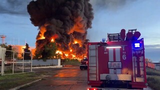 Časť rafinérie na juhu Ruska zachvátil mohutný požiar, zasiahol ju dron