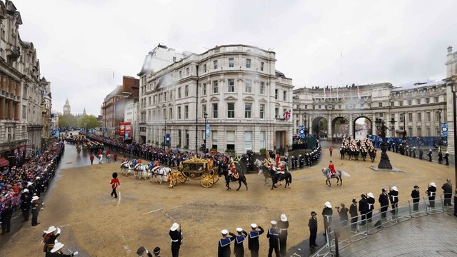 Kráľovský sprievod