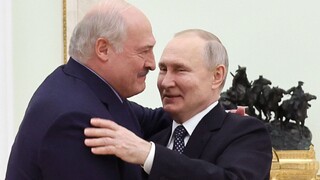 Lukašenko pricestoval do Moskvy. Zrejme sa zúčastní vojenskej prehliadky