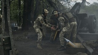 Rusi ostreľovali ukrajinský Mykolajiv a Chmelnyckú oblasť. Úrady hlásia osem zranených