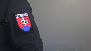 V Košiciach útočil muž nožom, zranil dvoch ľudí. Polícia ho zadržala