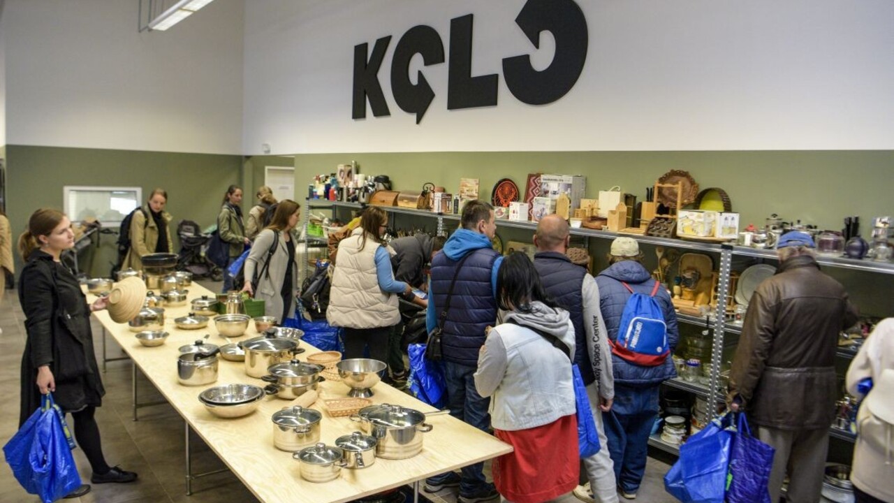 V Bratislave horela budova OC Korzo. Požiar zasiahol aj centrum opätovného použitia KOLO