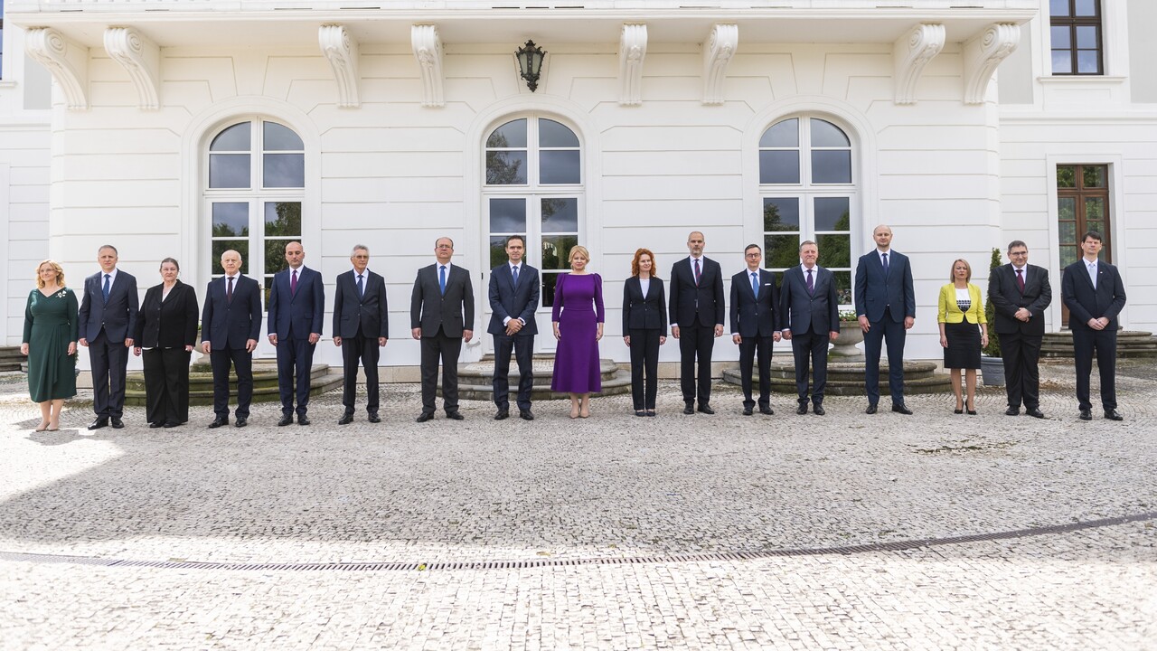 FOTO: Kto je kto v úradníckej vláde? Pozrite si profily nových ministrov