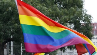 Francúzski futbalisti odmietli dresy s dúhovými číslami, hovorca vlády skritizoval ich prístup