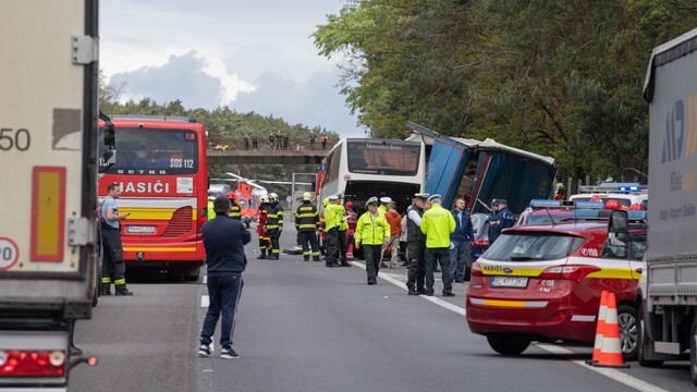 Niektorí zranení z nehody autobusu sú už v Maďarsku. Previezli ich do nemocnice v Miškovci