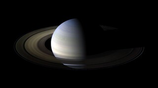 Saturn znovu predbehol Jupiter. Astronómovia objavili desiatky jeho nových mesiacov