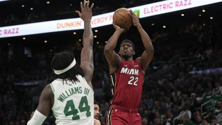 NBA: Do finále vstúpili lepšie basketbalisti Miami. Triumfovali na palubovke Bostonu
