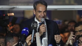 Grécky premiér Mitsotakis vyhral voľby, väčšinu v parlamente však nezískal