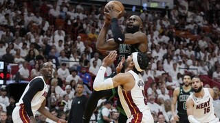 NBA: Miami krok od finále. Hráči Bostonu nešetrili po prehre sebakritikou
