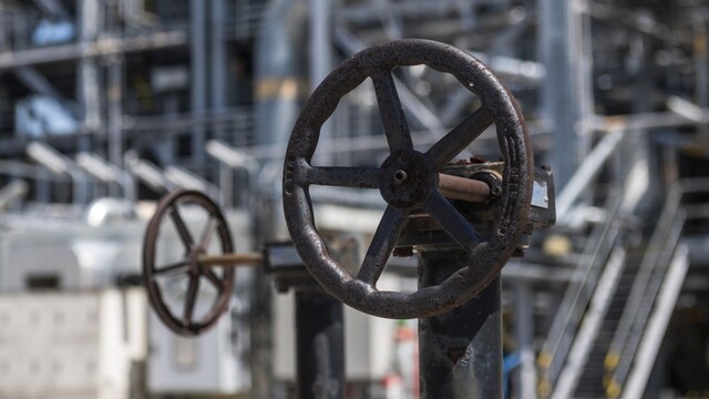 Slovnaft podpísal zmluvu o preprave ropy s chorvátskou firmou JANAF. Poplatky sú však vysoké