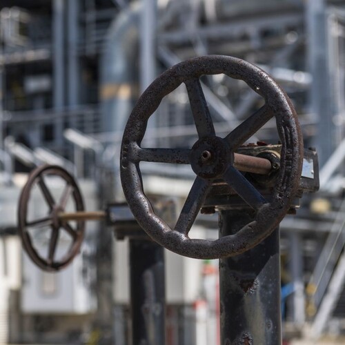 Slovnaft podpísal zmluvu o preprave ropy s chorvátskou firmou JANAF. Poplatky sú však vysoké