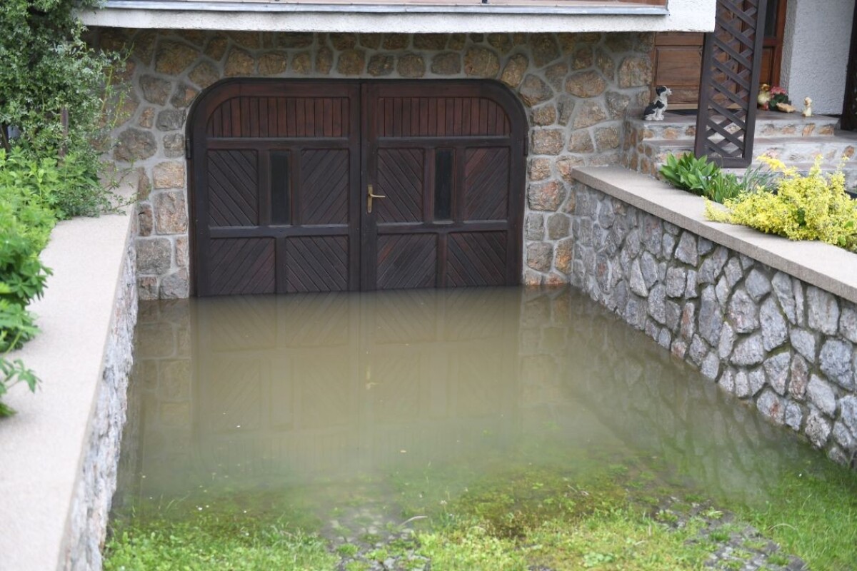 Povodne v obci Malá Ida
