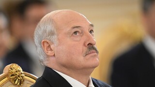 Bielorusko začalo podľa Lukašenka prijímať dodávky ruských jadrových zbraní