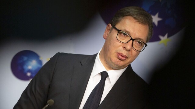 Napätie medzi Srbskom a Kosovom rastie. Vučič uviedol armádu do bojovej pohotovosti