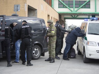 Polícia vyhostila 14 nelegálnych migrantov do Rumunska
