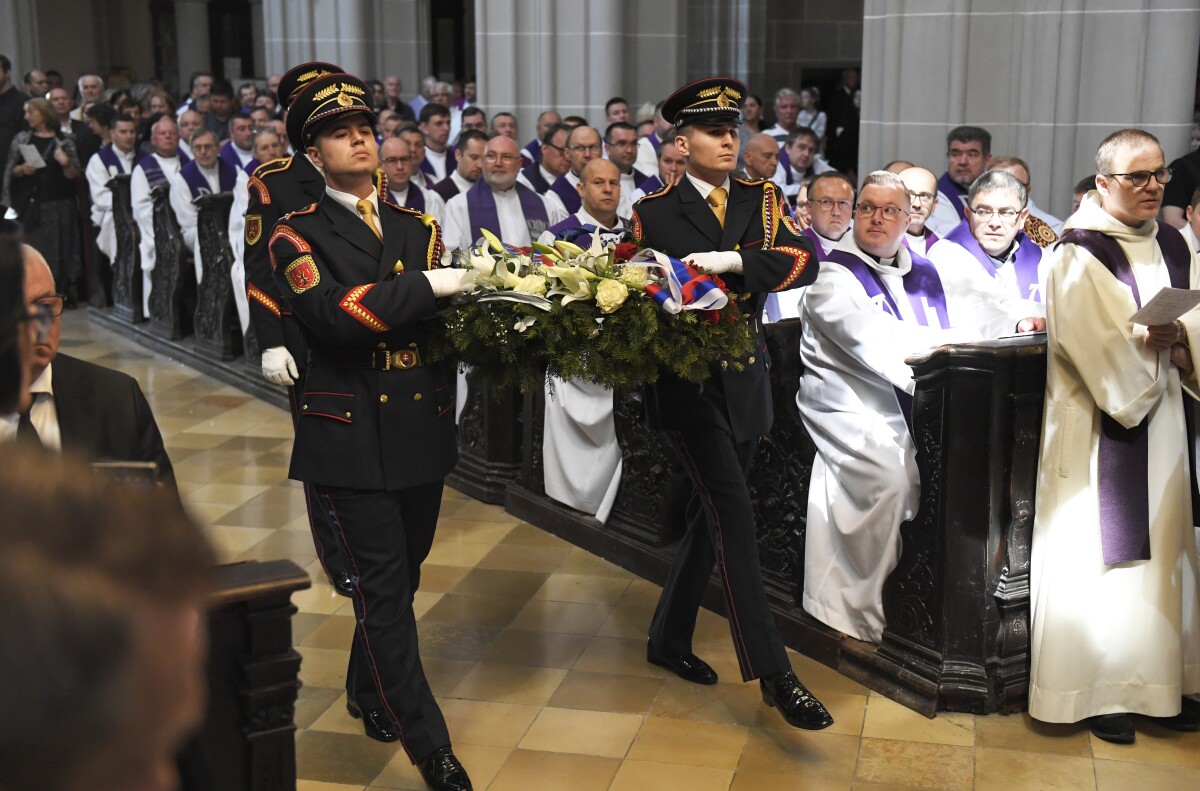 Pohreb arcibiskupa Alojza Tkáča.