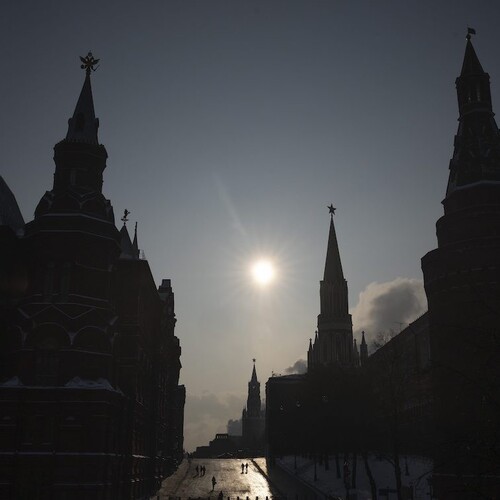 Kremeľ uviedol, že Rusko zatiaľ neplánuje vyhlásiť stanné právo