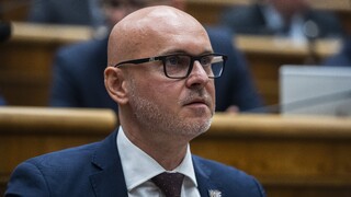 Gröhling vyzval ministra financií, aby vyčlenil na učebnice pre žiakov viac peňazí