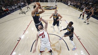 NBA: Miami zvíťazilo v druhom zápase nad Denverom, vyrovnalo finálovú sériu
