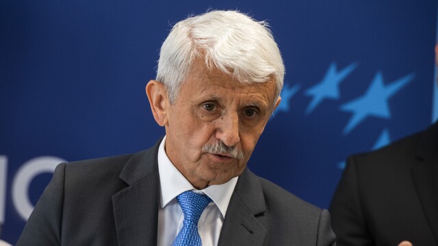 Koľkokrát bol premiérom SR Mikuláš Dzurinda?