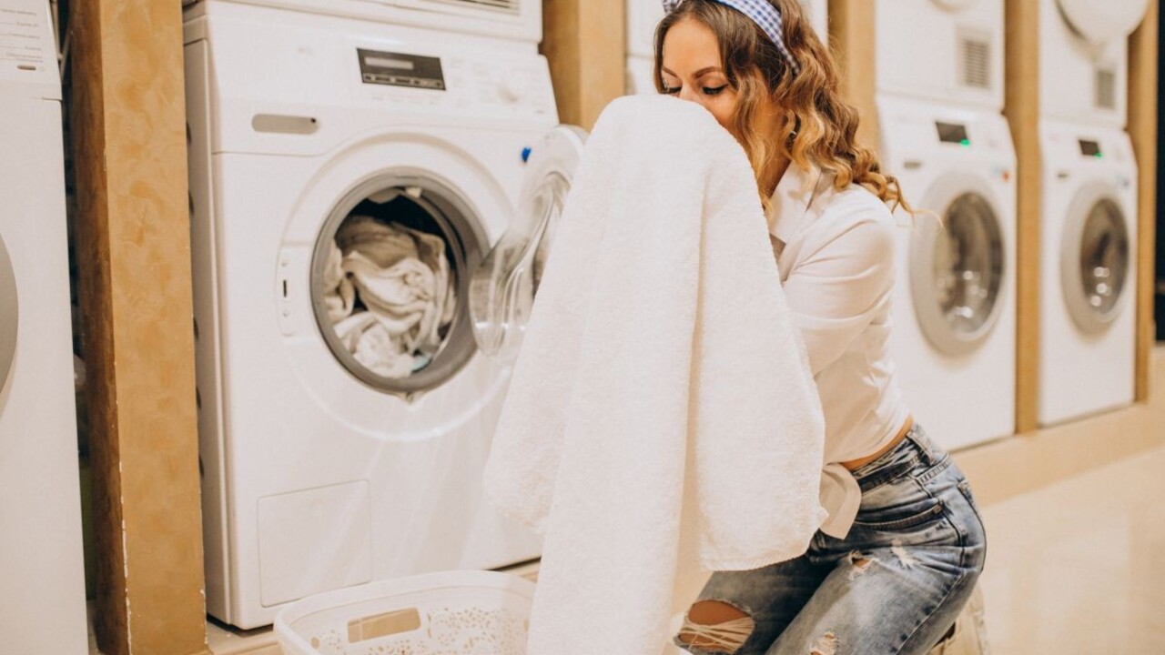 Alobal, tenisová lopta alebo špongia: Toto sa stane, keď ich prihodíte do práčky