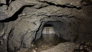 V košickej bani zasypalo dvoch ľudí. Záchranári ich vyslobodili bez zranení