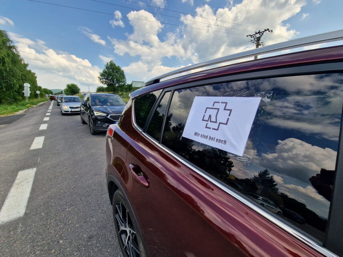Kolóny pri Trenčíne pre koncert skupiny Rammstein.