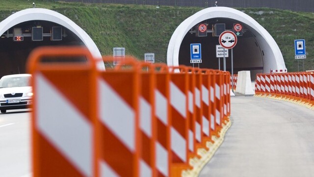 Tunel Sitina v smere do Petržalky je už plne prejazdný, informovala polícia