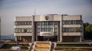 Parlamentná sága pokračuje. Poslanci opäť rokovali do polnoci, v pondelok to nebude inak