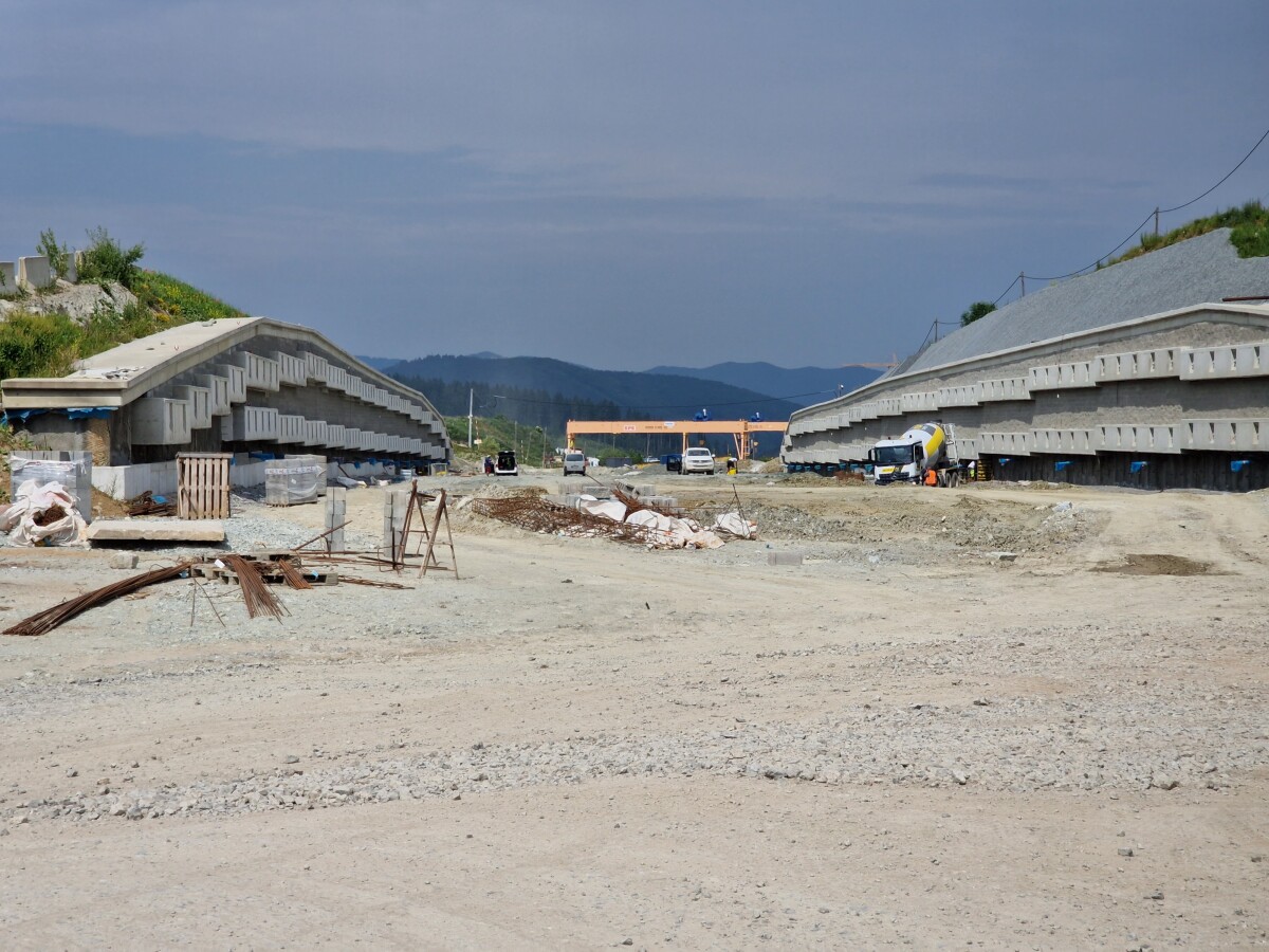 Práce pri tuneli Višňové.