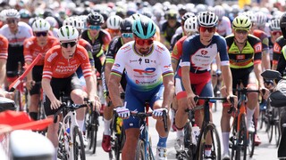 VIDEO: Sagan neobhájil titul, v cieli spadol. Slovensko má nového majstra v cestnej cyklistike