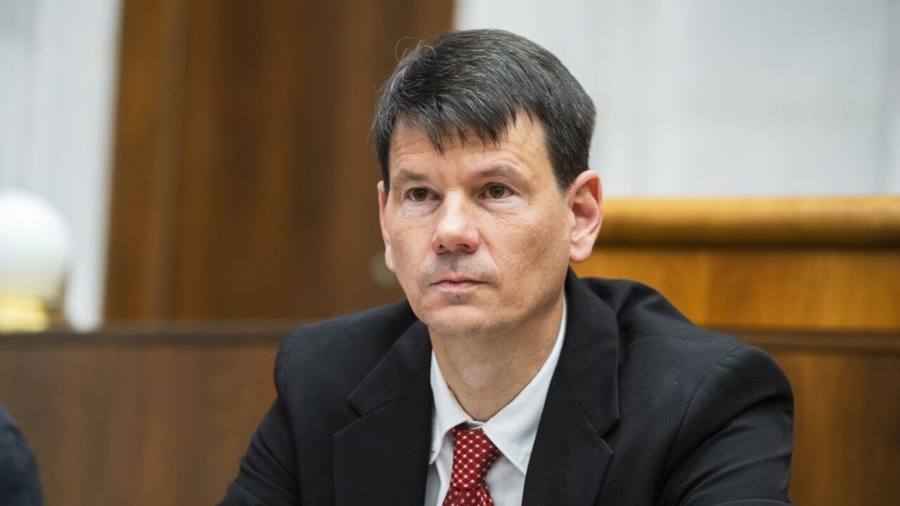 Bude na Slovensku povolená interrupčná tabletka? Palkovič sa bojí niesť následky