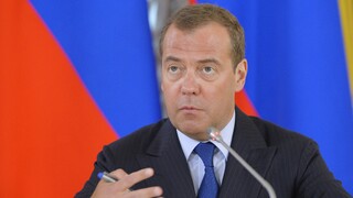 Trvalý konflikt na Ukrajine? Medvedev prezradil možnú taktiku Ruska