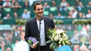 Federera ocenia na posvätnej tráve Wimbledonu. Čaká ho špeciálny ceremoniál