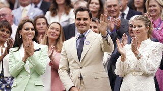 Švajčiarskeho maestra si prišla uctiť aj princezná Kate. Federera ocenili za jeho úspechy na Wimbledone