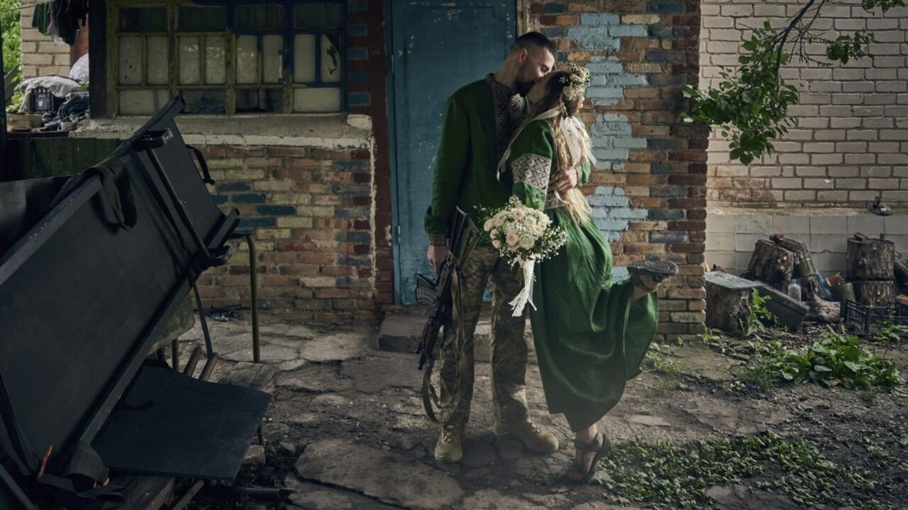 Rusko pomocou reklamy už verbuje aj ženy. Môže ich poslať aj do prvej línie na Ukrajine