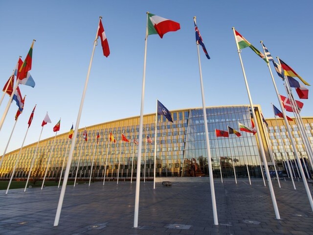 V Bruseli pokračuje zasadnutie ministrov obrany NATO. Rokovať majú o Ukrajine, ale aj Izraeli