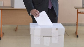 Hlasovacie lístky pre voľbu poštou budú zverejnené najneskôr do konca júla