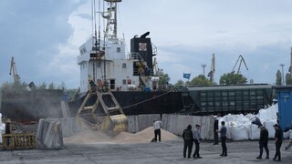 Z Ukrajiny vyplávala posledná loď. Obilná dohoda visí vo vzduchu