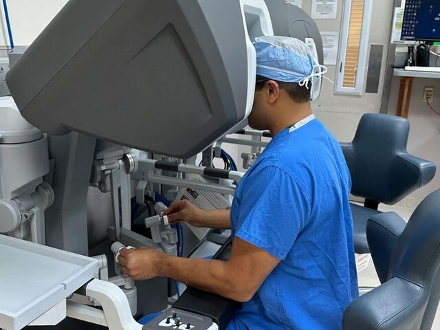 Bola vykonaná prvá úspešná robotická transplantácia pečene