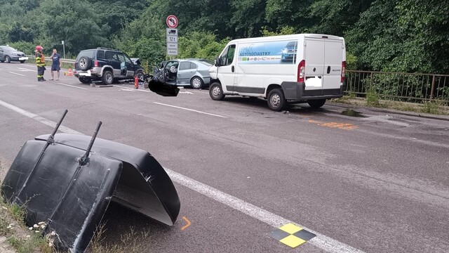 Tragická dopravná nehoda neďaleko Trenčína. Vyhasli dva životy