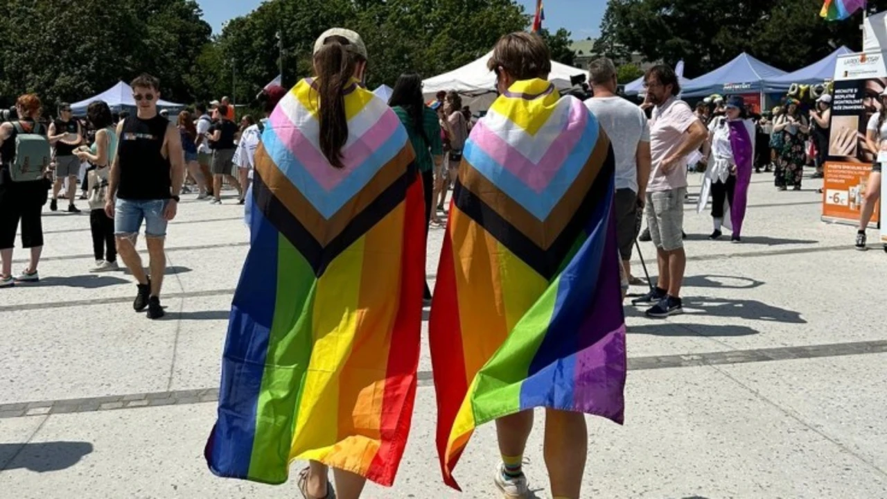 FOTO/VIDEO: V Bratislave sa konal Dúhový PRIDE. Pozrite sa, ako to na ...